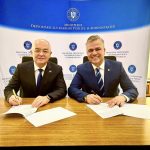 Cluj-Napoca: Primarul Emil Boc a semnat contractul de finanțare în valoare de peste 1 mil. lei pentru modernizarea sistemului rutier pe strada Sergiu Celibidache