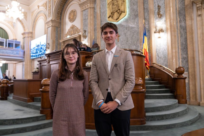 Senatul României aniversează 1 an al Grupului de prietenie copii - senatori în cadrul proiectului Senat Junior