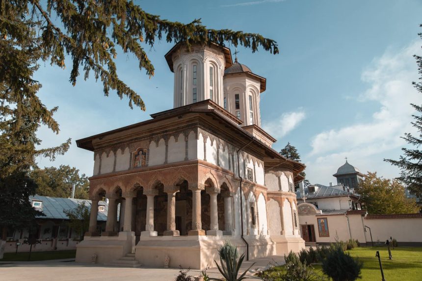 Vicepreședintele CJ Ilfov Ștefan Rădulescu: S-au încheiat lucrările de reabilitare a mănăstirilor Căldărușani și Sitaru