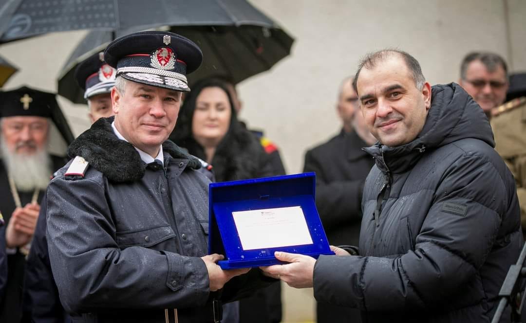Cluj Napoca Viceprimarul Dan Ștefan Tarcea a participat la ceremonia de predare a drapelului de luptă al ISU