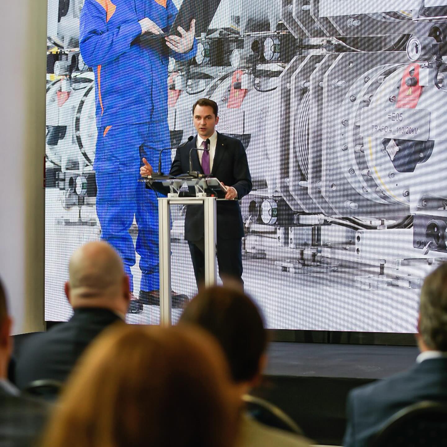 Ministrul Sebastian Burduja a participat la inaugarea celei mai importante stații de transformare din sistemul național de distribuție a energiei electrice Stația Electrică Nord