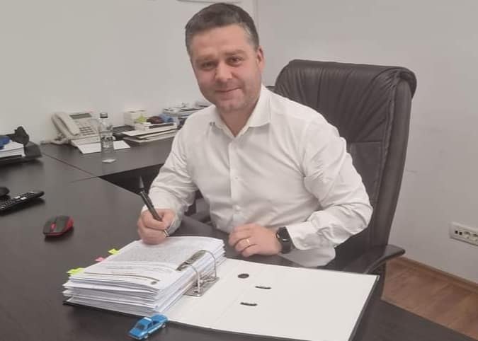 Primăria Sectorului 6 Primarul Ciprian Ciucu a semnat autorizația de construire pentru strada Drumul Roții