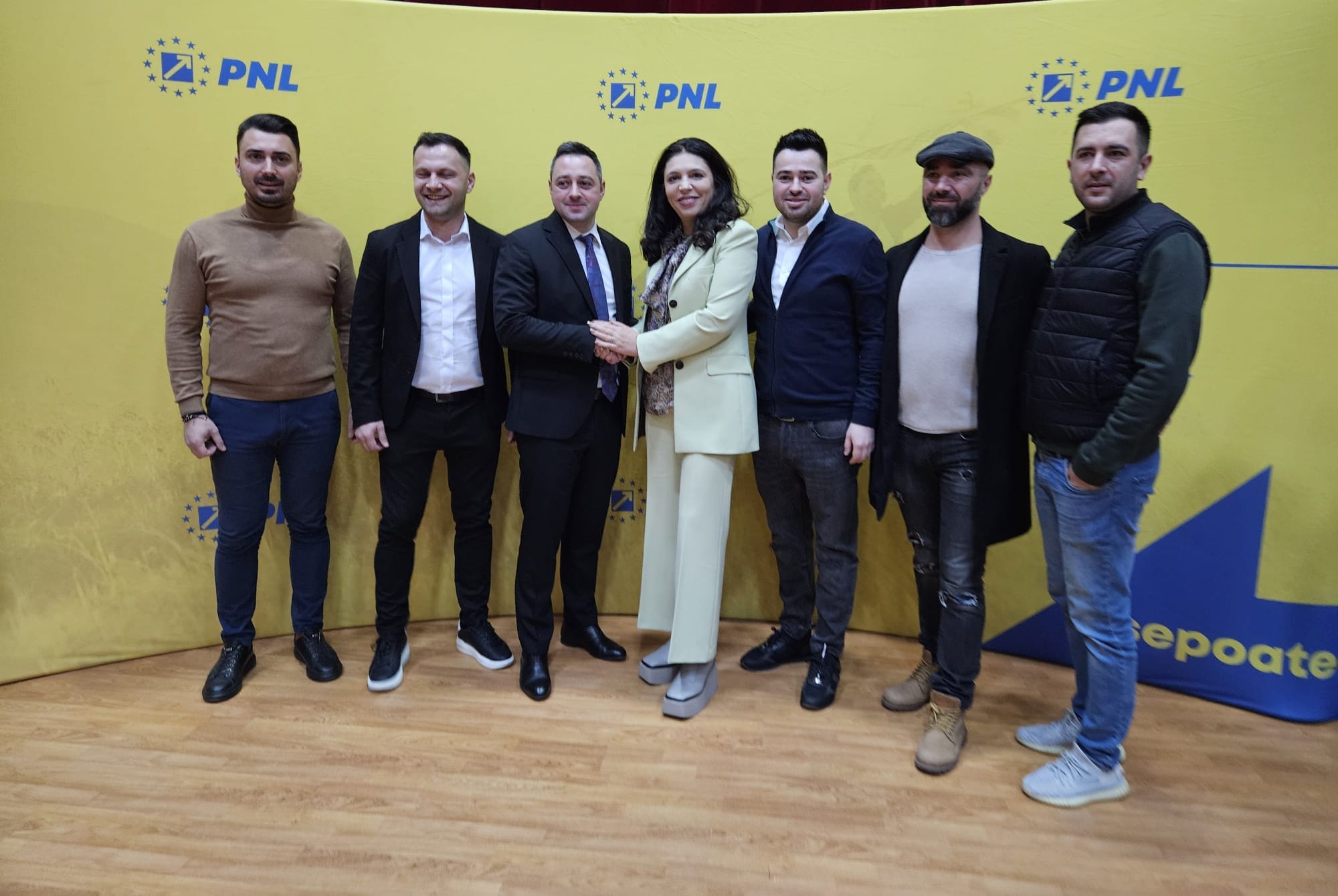 Senatorul Claudia Mihaela Banu candidatul la Primăria orașului Băbeni este Ștefan Bîzîc