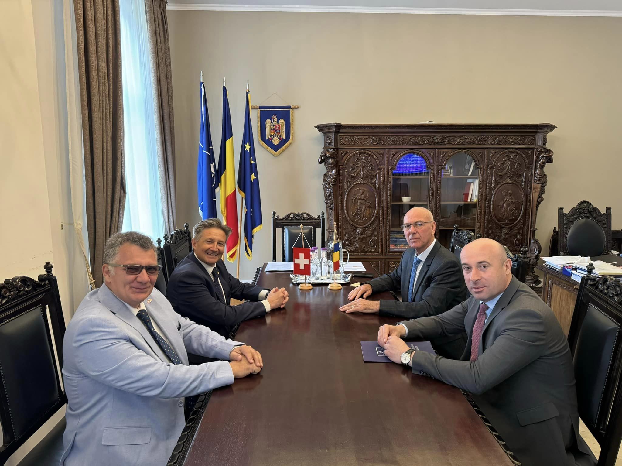 Președintele CJ Brașov Şerban Todorică Constantin a primit vizita ambasadorului Confederației Elvețiene în România, Massimo Baggi